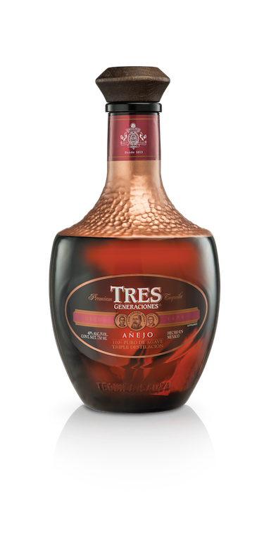 TRES GENERACIONES AÑEJO TEQUILA